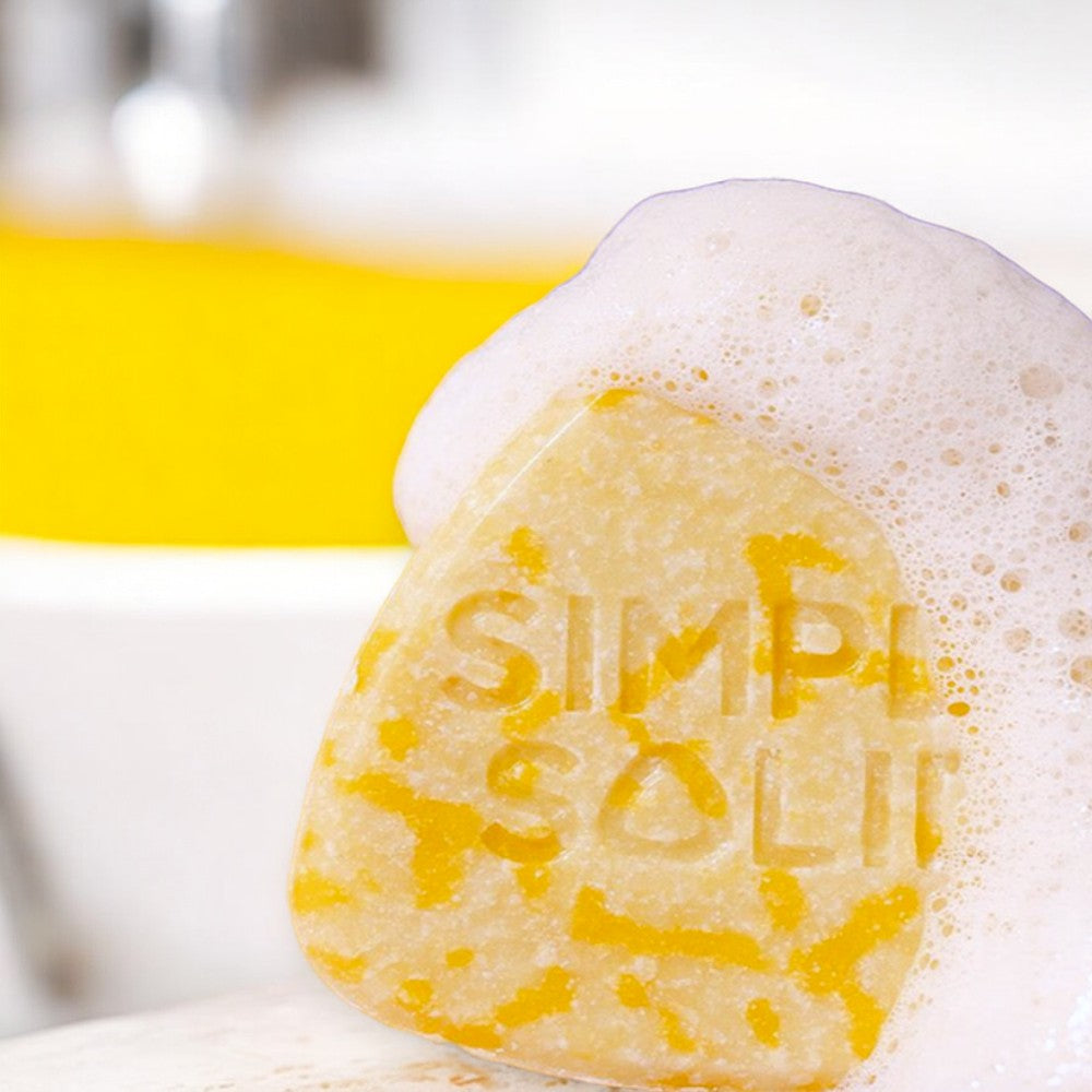 GLOW & SHINE festes Shampoo, 60g, seifenfrei & vegan: Wasserfreies Shampoo, Reduziert Plastik, Transportkosten, Seifenfrei, Dermatologisch geprüft, pH-neutral, Vegan, Ohne tierische Inhaltsstoffe, Reisprotein, Stärkt Haar, Lipid-Komplex, Einfacheres Kämmen, Glycerin, Feuchtigkeit, Gesundes Mikrobiom, Inulin, Seidig weiches Haar, Glänzendes Haar, Warm-floraler Duft, Perfekt für trockene Haare, Extra Glanz, Extra Pflege, Solid, Festes Shampoo, Naturkosmetik, biorundum
