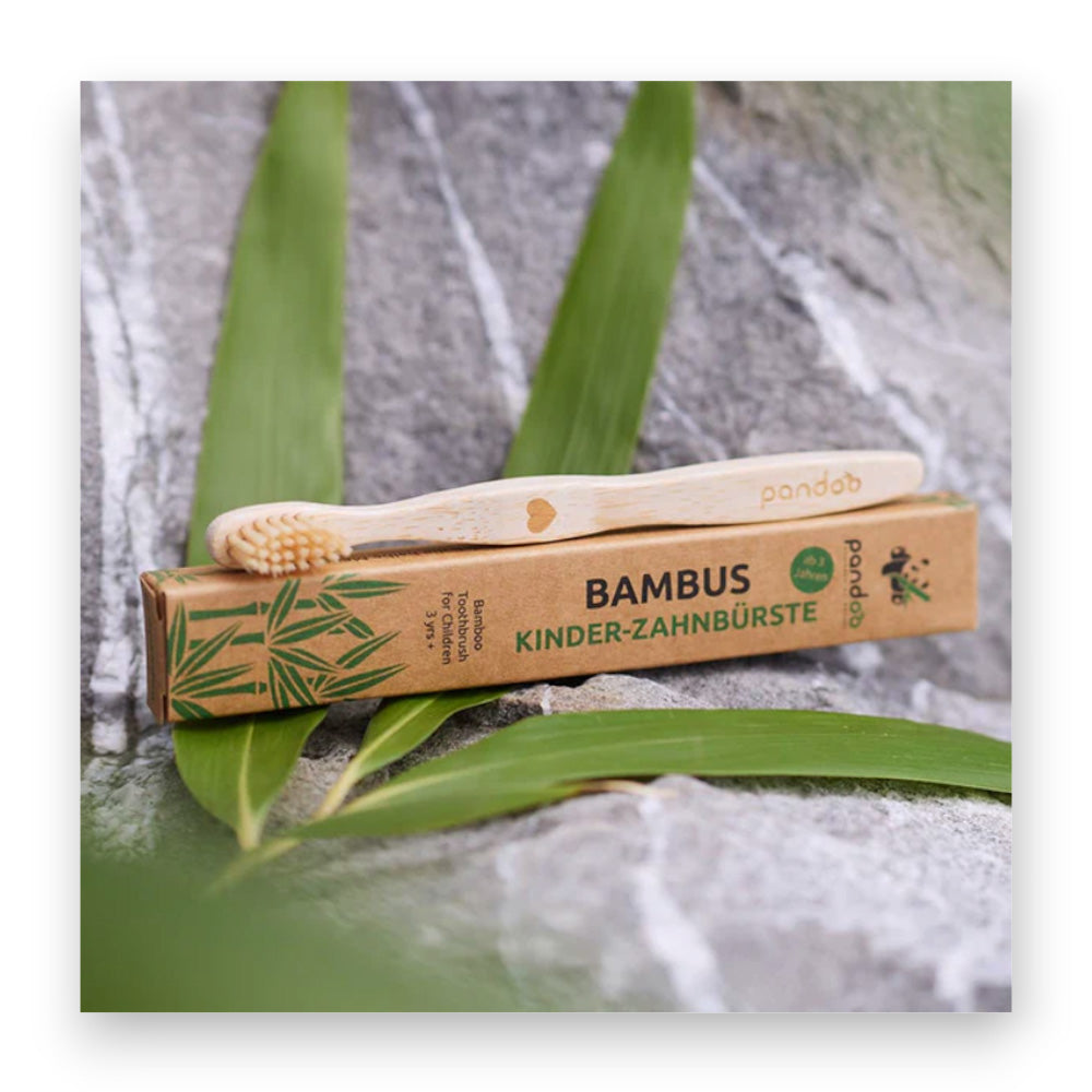 Umweltfreundliche Mundpflege - Bambus Zahnbürsten, umweltfreundlich, nachhaltig, Plastikreduzierung, Zahnreinigung, Mundpflege, Hygieneprodukte, Bio-Zahnbürste, Naturinhalt, biorundum