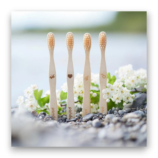 Zahnbürste aus Bambus für die ganze Familie - Bambus Zahnbürsten, umweltfreundlich, nachhaltig, Plastikreduzierung, Zahnreinigung, Mundpflege, Hygieneprodukte, Bio-Zahnbürste, Naturinhalt, biorundum