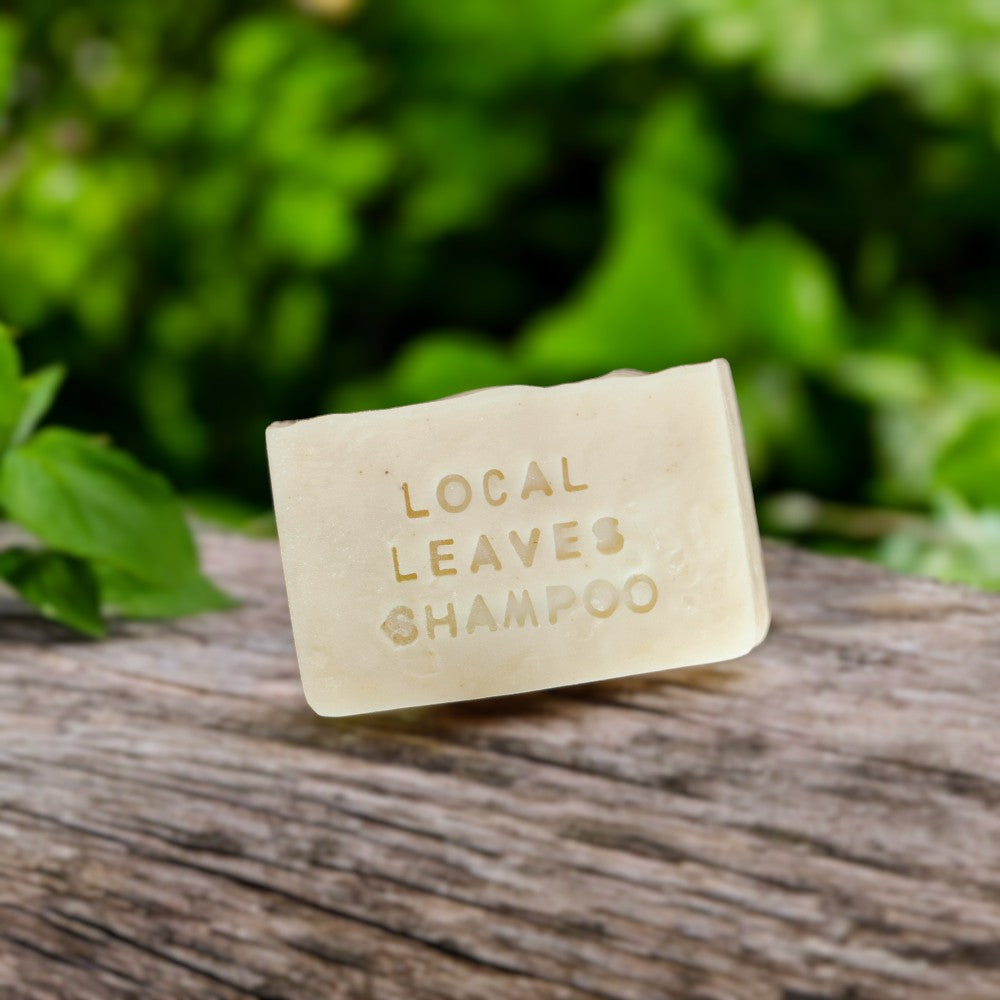 Nachhltige Haarpflege mit den Shampoo Bars von Highland Soap aus Schottland. Naturkosmetik von Ihrer besten Seite bei biorundum. Was ist der Unterschied von Festen und Bars? Wir klären kurz & knapp auff unserer Seite auf! - biorundum.de